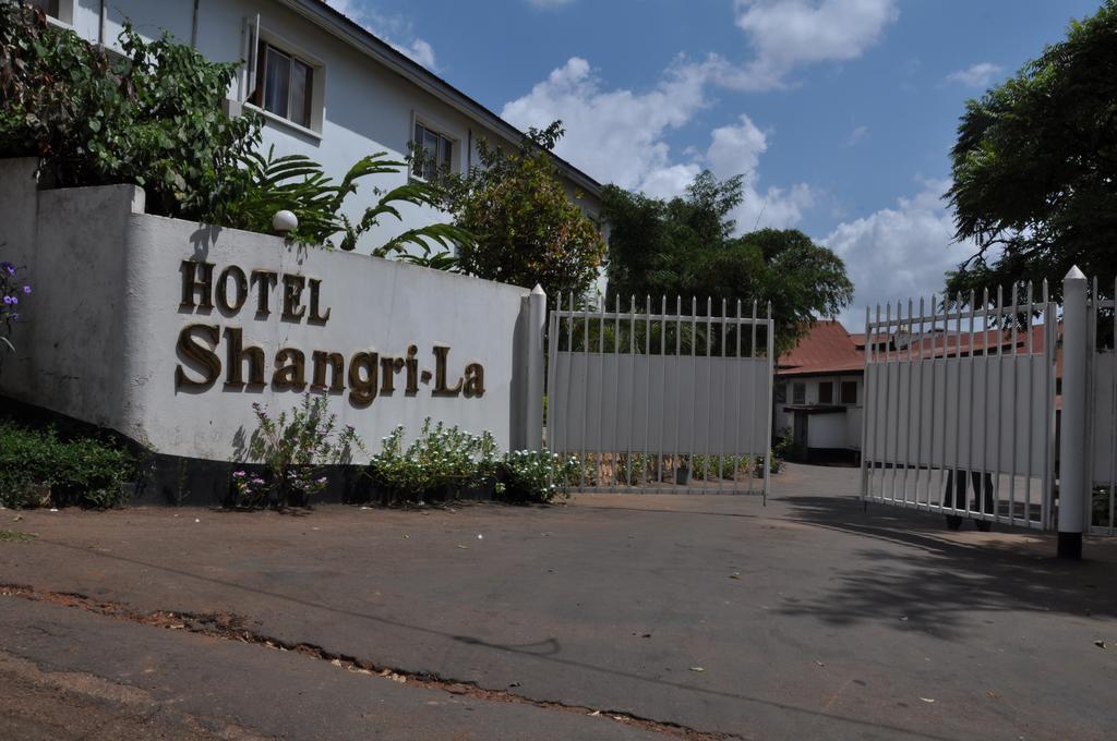 Shangri-La Hotel Uganda Kampala Exterior photo